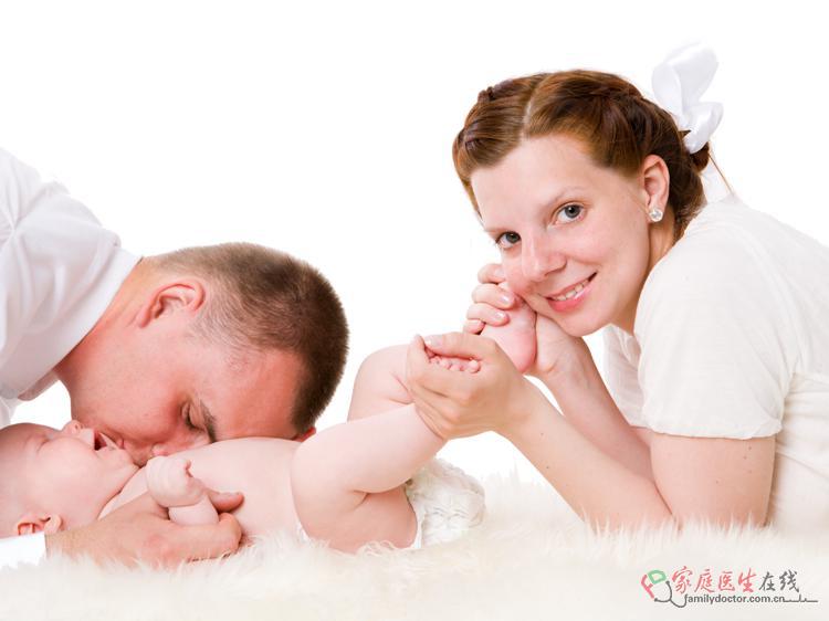 两个月婴儿睡眠异常的常见原因与护理建议